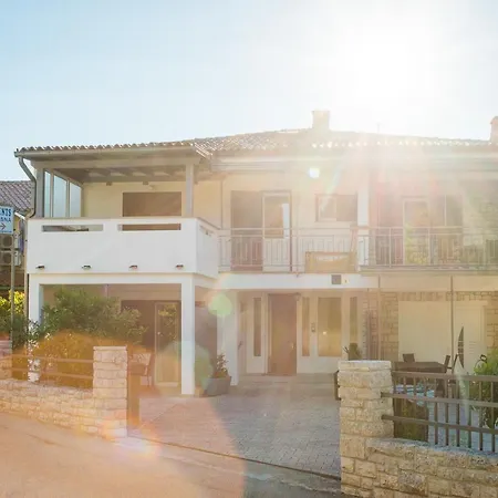 Jasna 4 Novigrad Istria